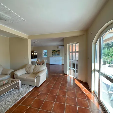 Angelina Apartment *